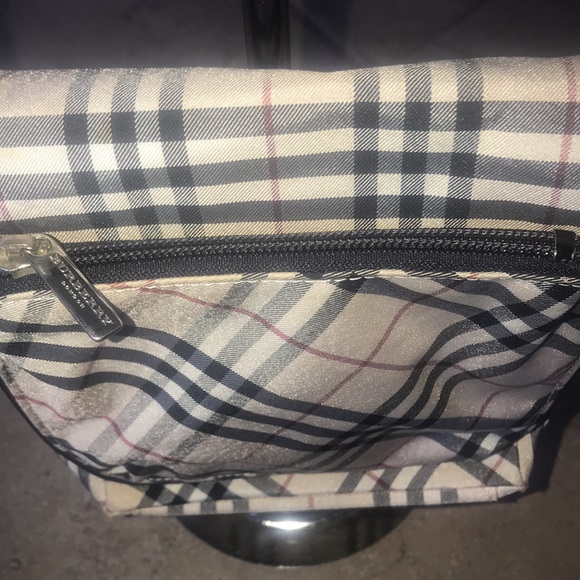 BURBERRY AUTHENTIC (BLUE LABEL) CROSSBODY - Picture 4 of 17